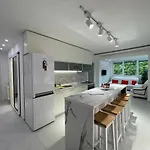 아파트 Eva Worldmap Oasis 2br, 2ba, Free Parking, Balcony 스코페