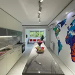 Eva Worldmap Oasis 2br, 2ba, Free Parking, Balcony 아파트 *
