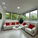 아파트 Eva Worldmap Oasis 2br, 2ba, Free Parking, Balcony 스코페
