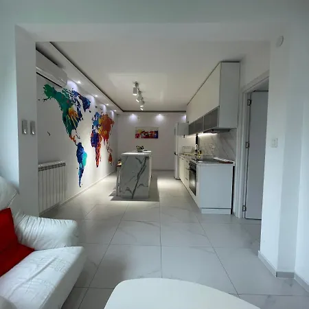 Daire Eva Worldmap Oasis 2br, 2ba, Free Parking, Balcony Üsküp