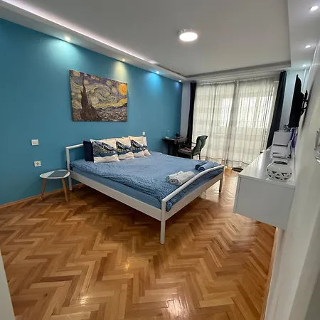 Eva Worldmap Oasis 2br, 2ba, Free Parking, Balcony Skopje