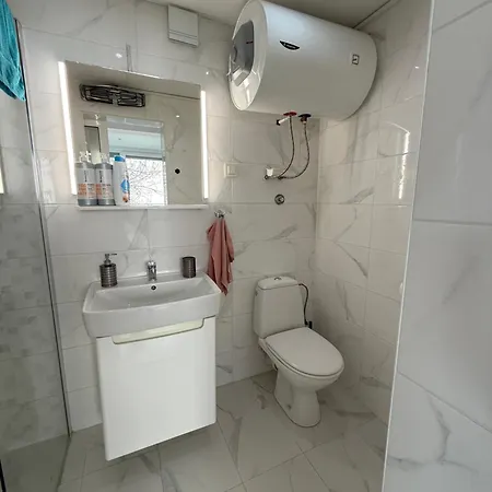 Eva Worldmap Oasis 2br, 2ba, Free Parking, Balcony