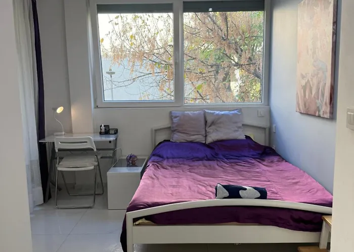 Eva Worldmap Oasis 2Br, 2Ba, Free Parking, Balcony *