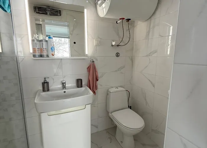 Eva Worldmap Oasis 2Br, 2Ba, Free Parking, Balcony